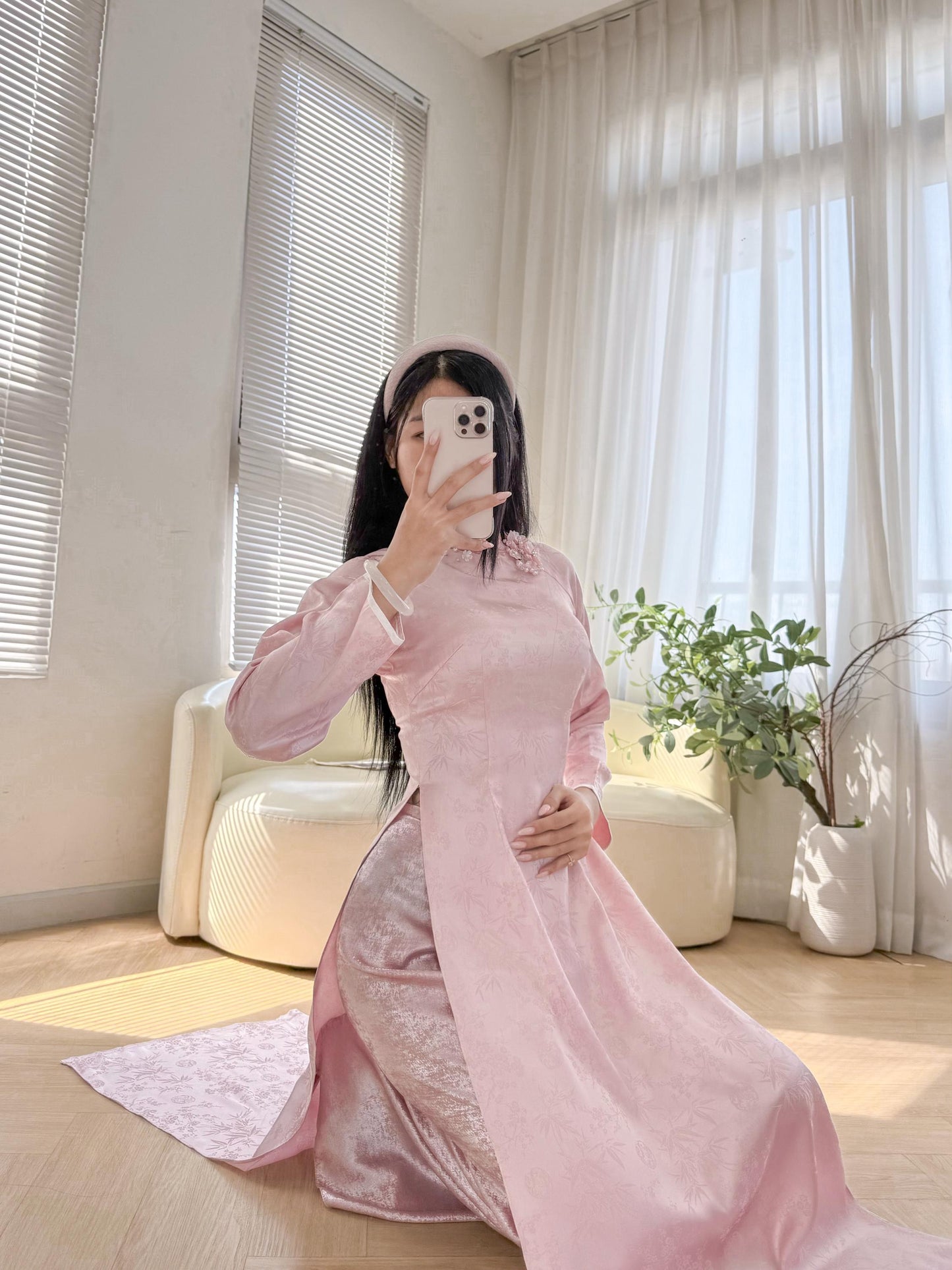 Jacquard silk Ao dai with floral embellishments - Ao dai truyen thong - Vietnamese traditional dress for women