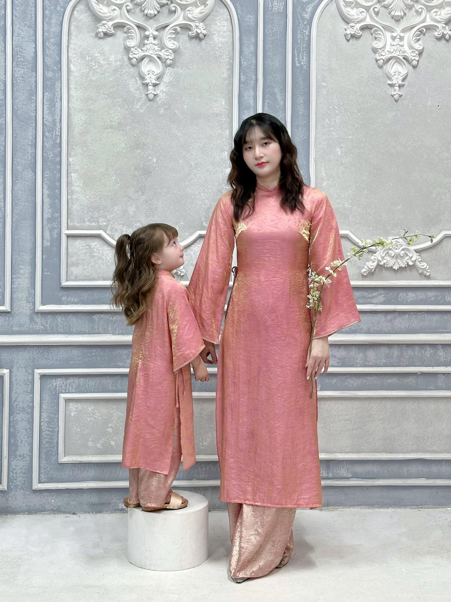 Women and kid matching ao dai and headband ao dai big size, over size