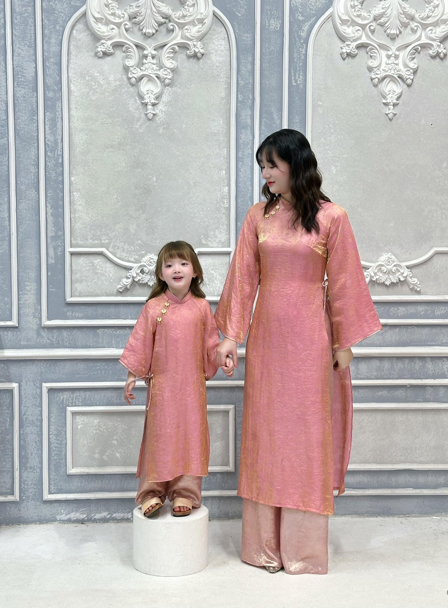 Women and kid matching ao dai and headband ao dai big size, over size